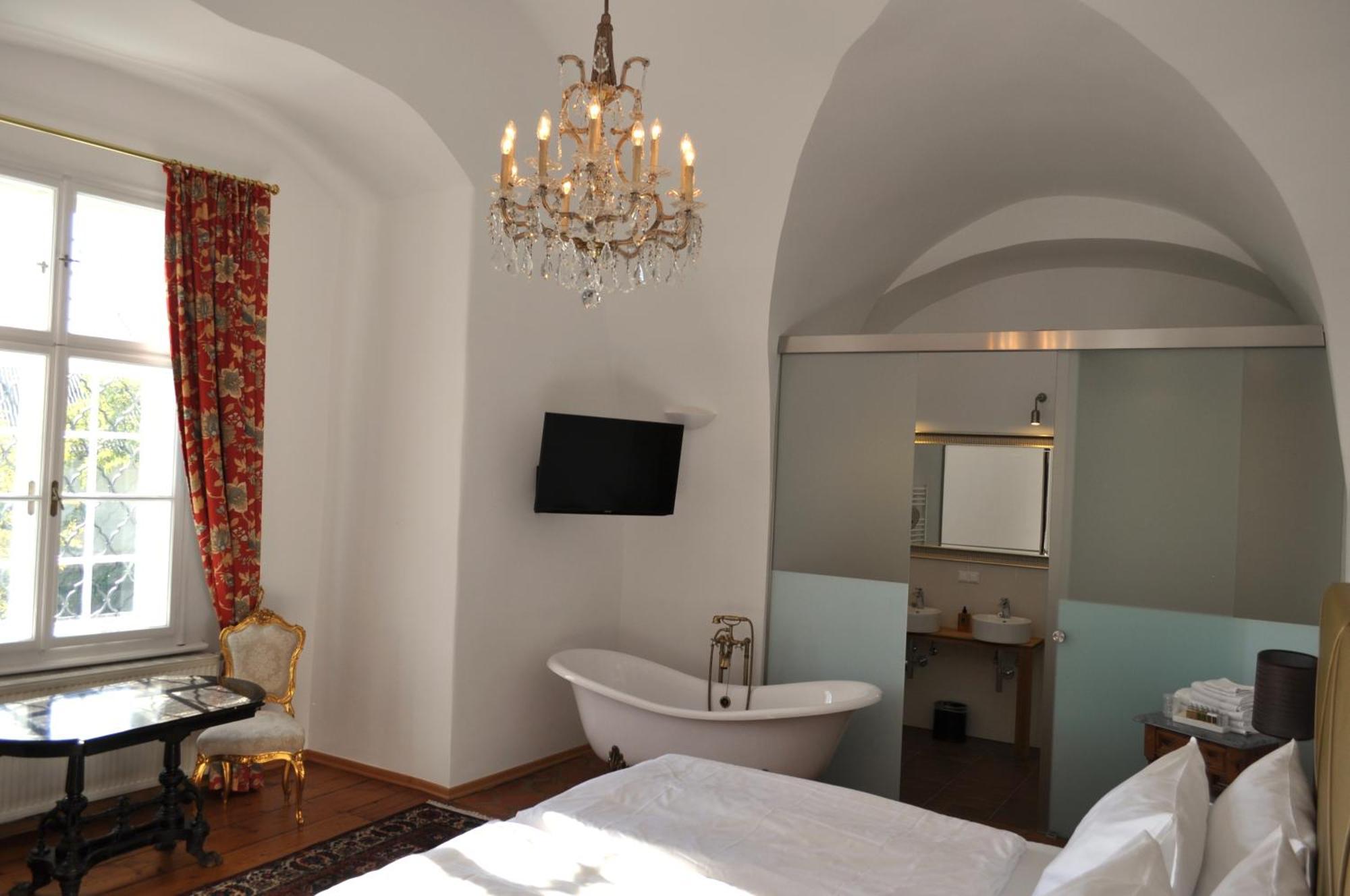 Schlosshotel Mailberg Екстер'єр фото