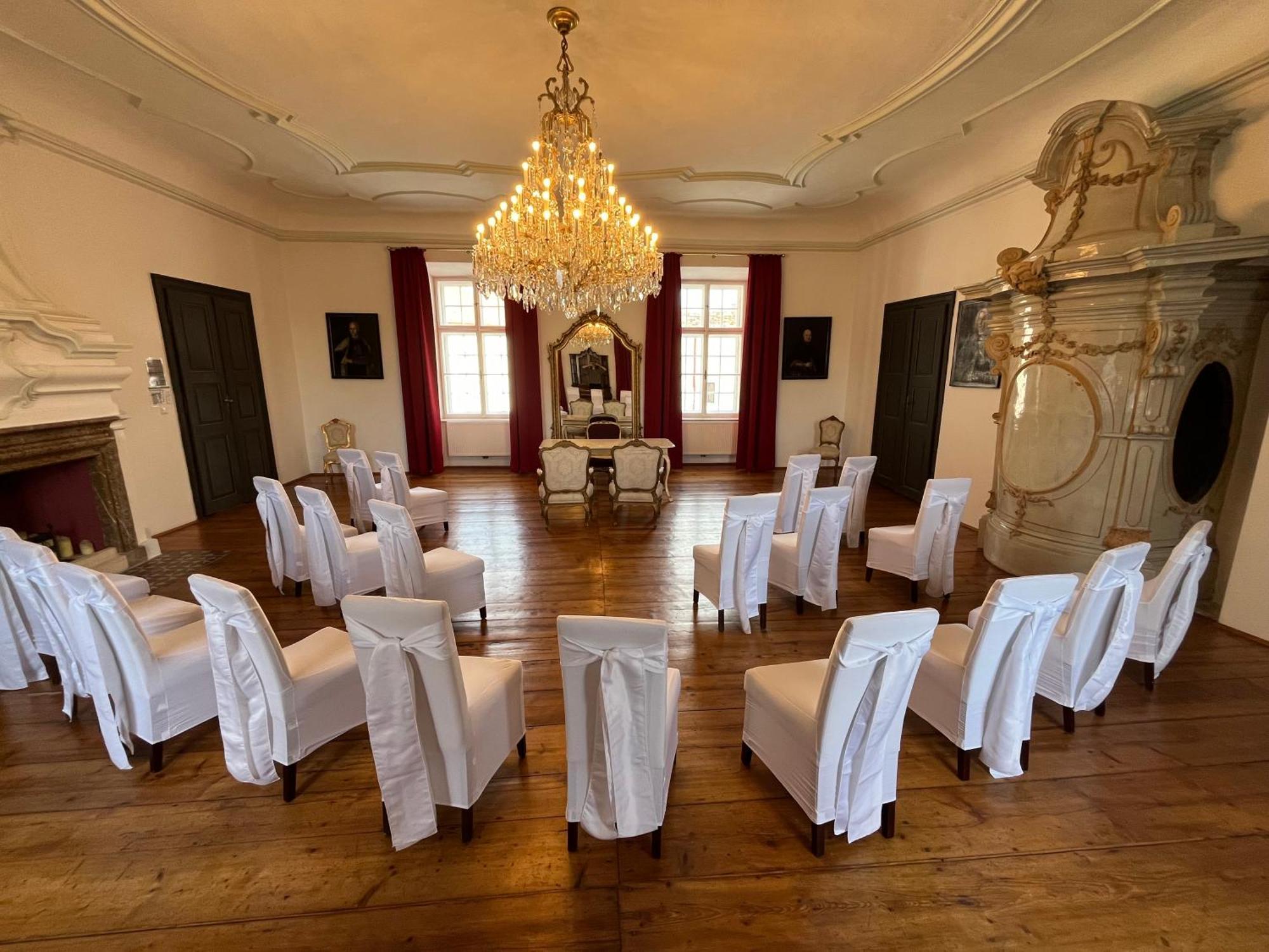 Schlosshotel Mailberg Екстер'єр фото
