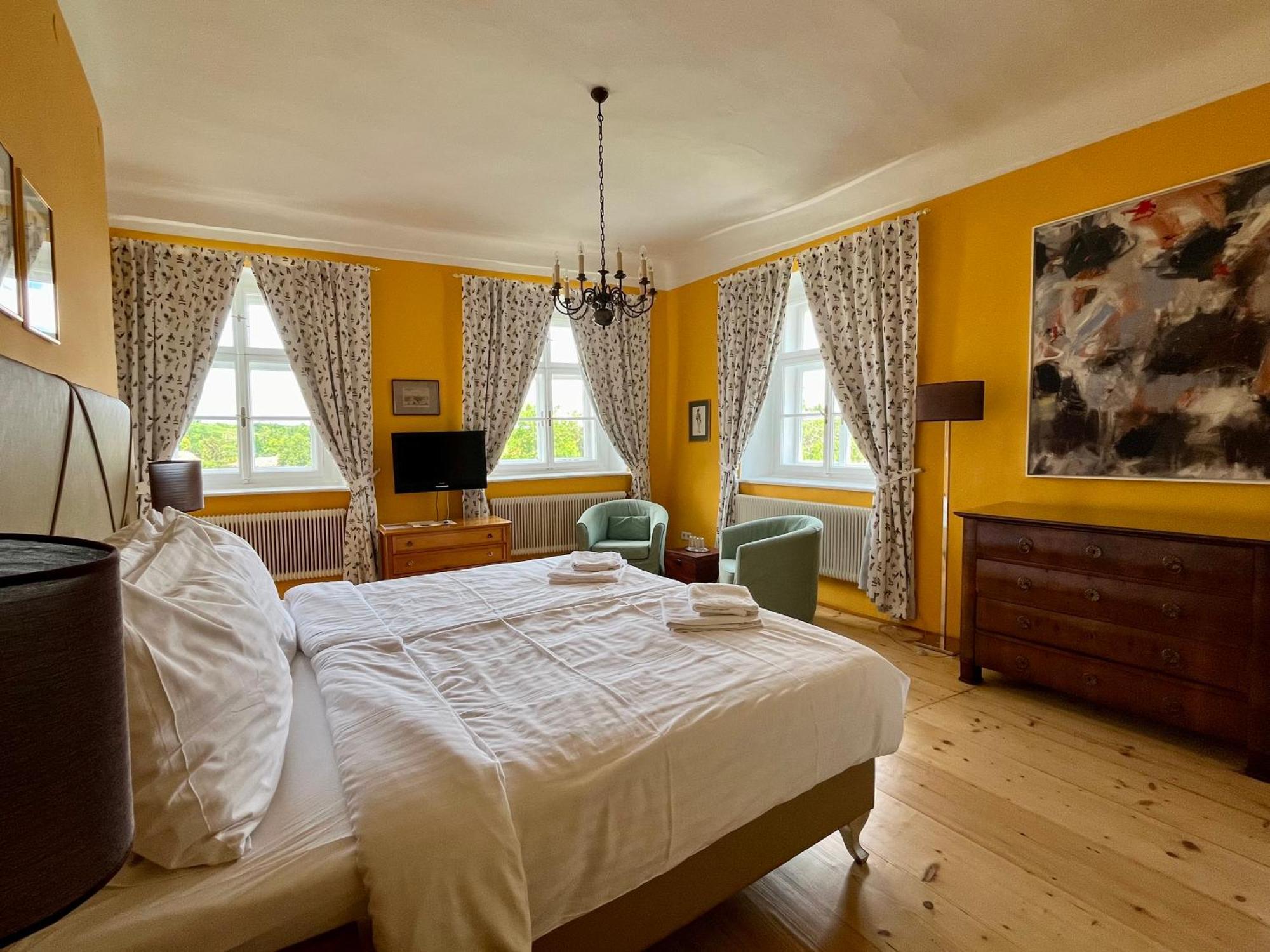 Schlosshotel Mailberg Екстер'єр фото