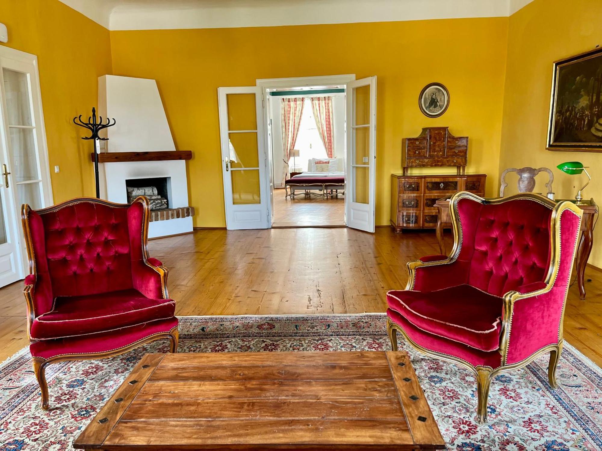 Schlosshotel Mailberg Екстер'єр фото