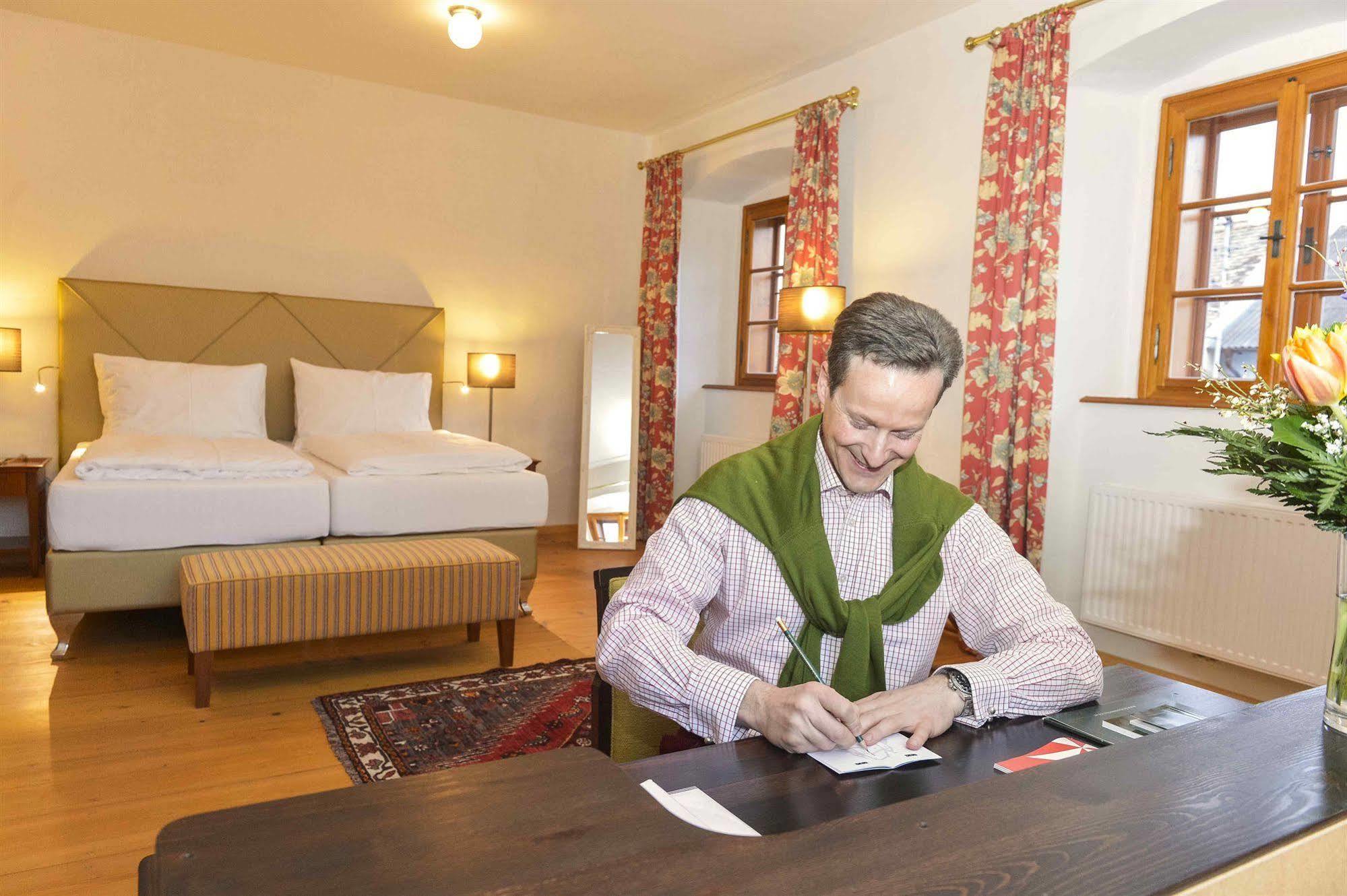 Schlosshotel Mailberg Екстер'єр фото